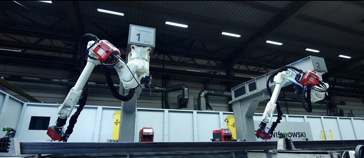 Stația de lucru ASTOR Green Welding – Roboți industriali Kawasaki