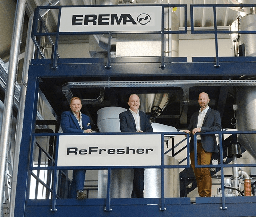 Michael Heitzinger, Director General Erema, Clemens Kitzberger, BDM Application Post Consumer, Erema și Thomas Hofstätter, inginer de proces Erema
