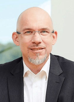Timm HAUSCHKE, Director departament de date coordonatoare comerciale în cloud