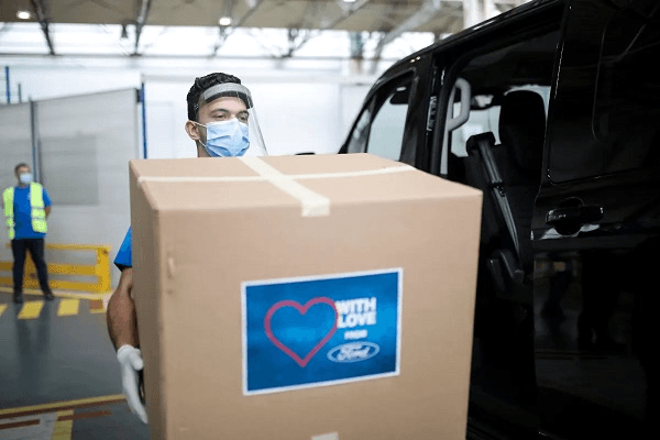 Ford România donează peste 22.000 de viziere