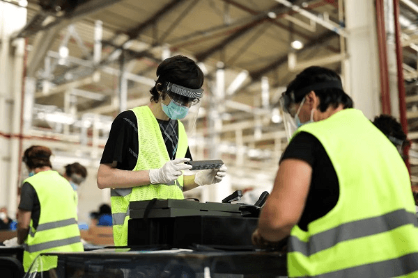Ford România donează peste 22.000 de viziere