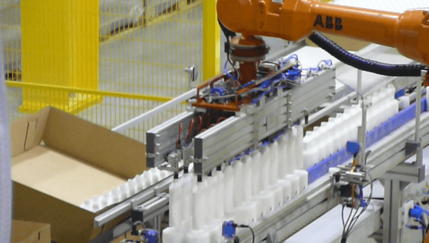 Gripper pneumatic pentru manipularea recipienţilor din plastic în cutii de carton