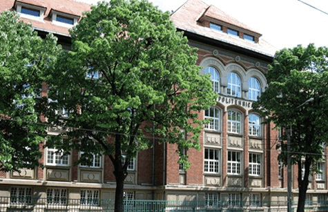 Figura 3 - Cladirea veche a Facultatii de Mecanica a Universitatii Politehnice din Timisoara (foto 2012)