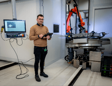 Primul robot de sudură dezvoltat în Schaeffler România este pregătit să ușureze procesele din producție