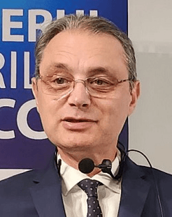 Luca NICULESCU, Secretar de Stat în Ministerul Afacerilor Externe și Coordonator Național pentru procesul de aderare a României la Organizația pentru Cooperare și Dezvoltare Economică (OCDE)
